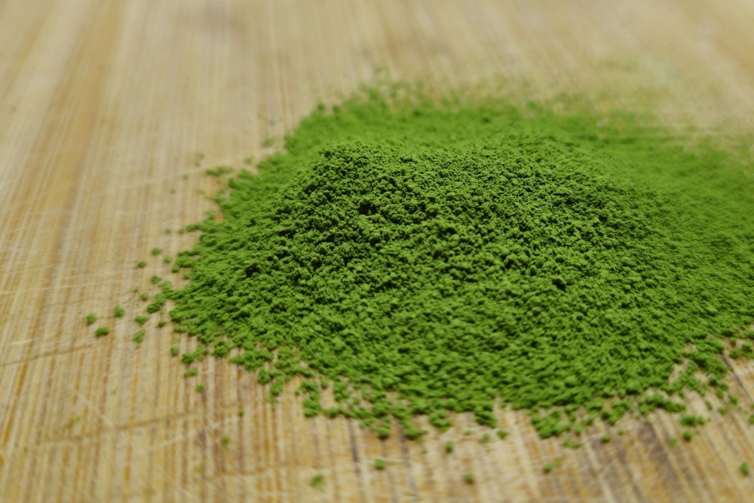 Čerstvá japonská matcha TomiKa balená přímo v Japonsku